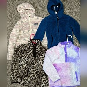 lot of 4 pullovers